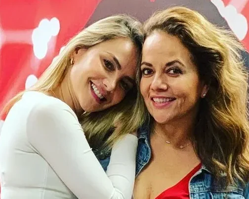 Ximena Córdoba está soltera y no busca quién la mantenga